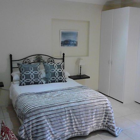Port House Hotel Bloubergstrand Kültér fotó
