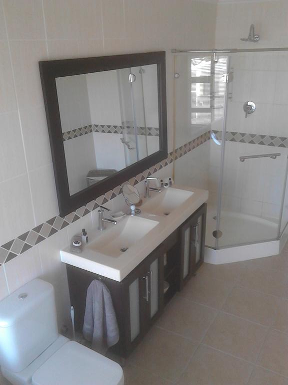 Port House Hotel Bloubergstrand Kültér fotó